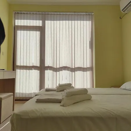 Krastev & Petkov With Compliment Apartment *